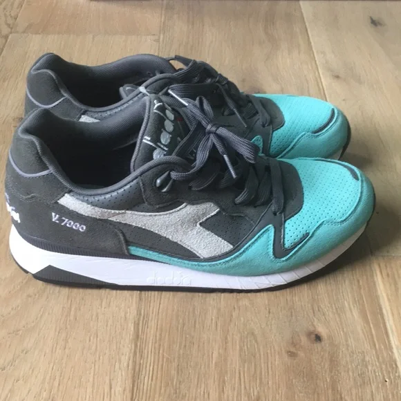 Diadora Shoes Diadora V700 Sneakers Poshmark